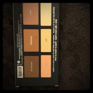 Kay Von D shade and light palette